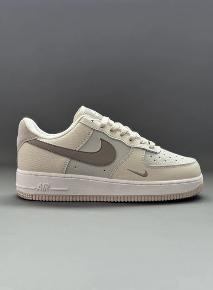 NIKE AIR FORCE 1 | CREAM $2390