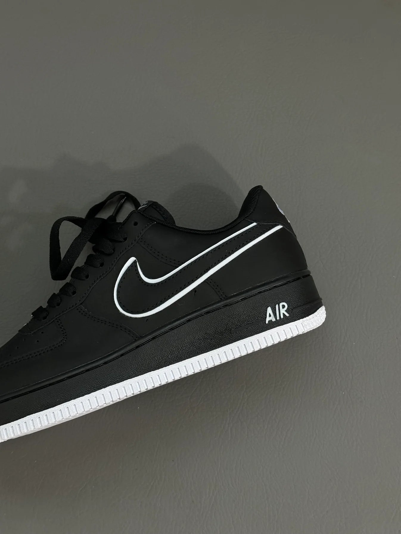 NIKE AIR FORCE 1 | BLACK M